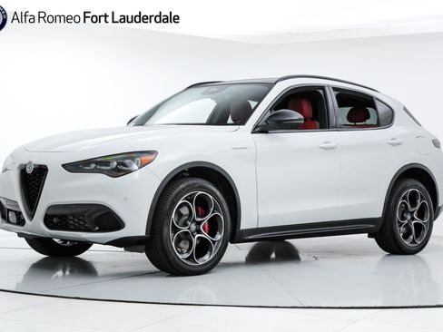 New 2026 Alfa Romeo Stelvio Sprint w/ Convenience Package AWD/4WD image 1