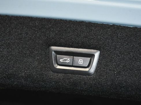 Used 2025 BMW 740i RWD image 99