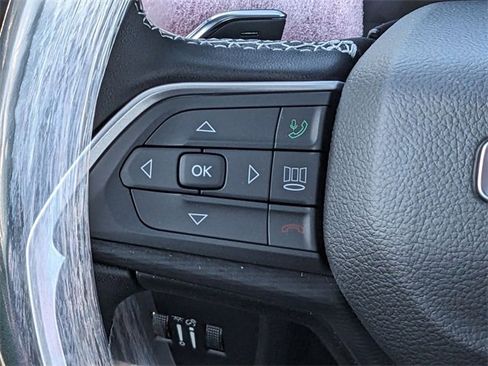 New 2025 Jeep Grand Cherokee L Altitude image 19