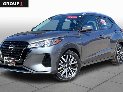 Certified 2024 Nissan Kicks SV image 1