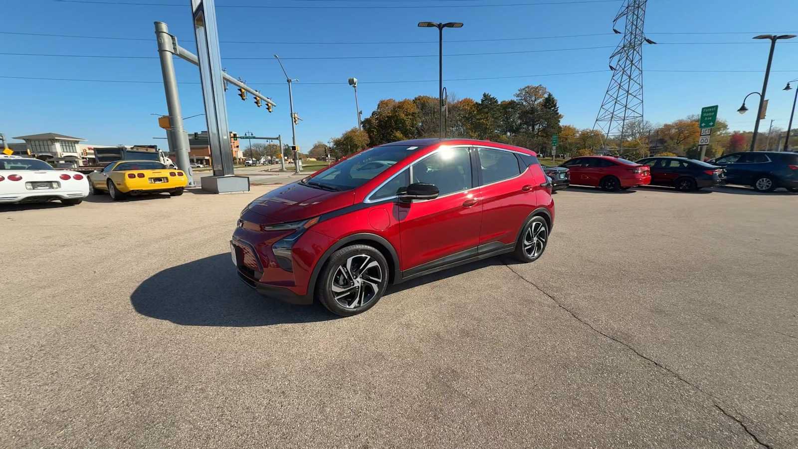 Certified 2023 Chevrolet Bolt LT w/ Infotainment Package FWD image 4