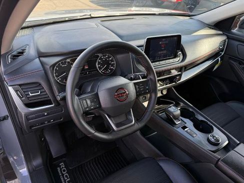 Certified 2025 Nissan Rogue SV w/ Rock Creek Premium Package image 18