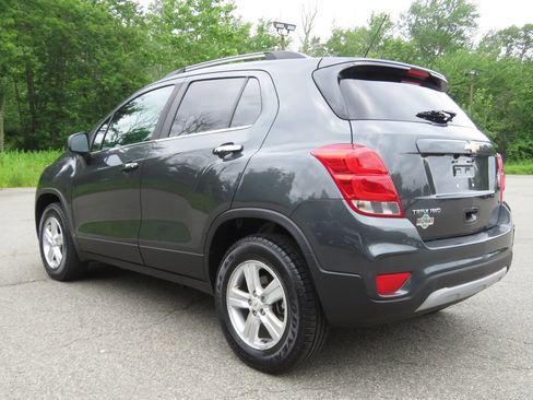 Used 2017 Chevrolet Trax LT w/ LT Convenience Package AWD/4WD image 7