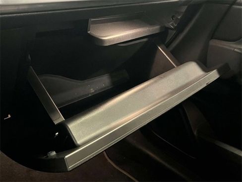 Certified 2021 Mercedes-Benz GLB 250 4MATIC image 31