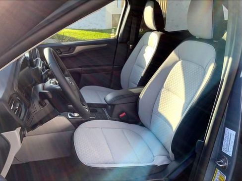 New 2025 Ford Escape Active w/ Cold Weather Package image 9