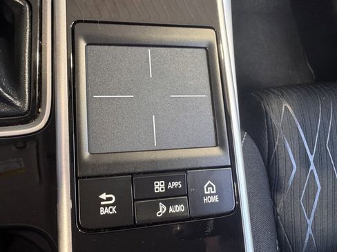 Used 2018 Mitsubishi Eclipse Cross SE image 25