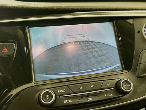 Used 2019 Buick Envision Essence AWD/4WD image 22