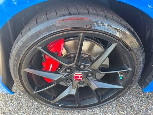 Used 2025 Honda Civic Type R image 11