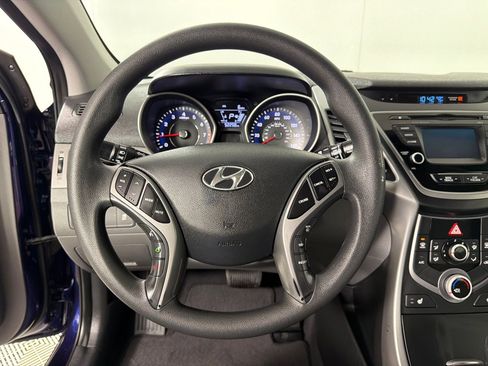 Used 2014 Hyundai Elantra SE w/ Option Group 02 FWD image 12