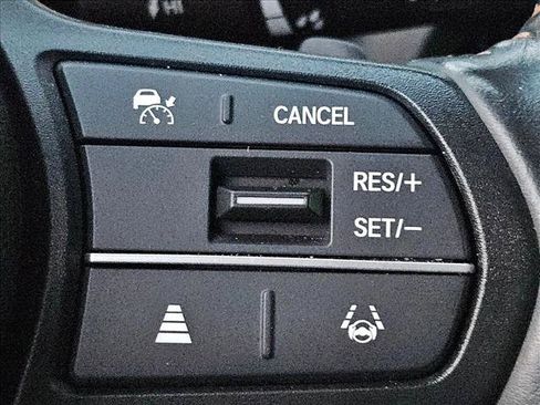 Used 2025 Honda CR-V Sport image 10