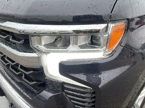 Used 2024 Chevrolet Silverado 1500 LT AWD/4WD image 9