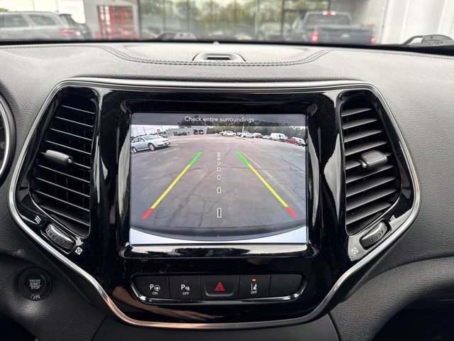 Used 2021 Jeep Cherokee Limited AWD/4WD image 18