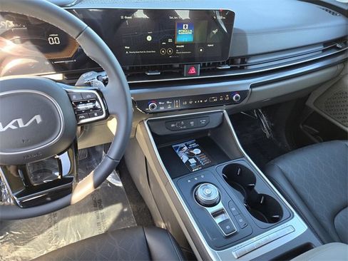 New 2026 Kia Carnival LXS image 19