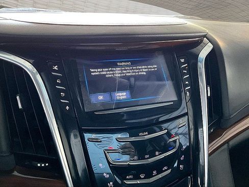 Used 2016 Cadillac Escalade Premium RWD image 19
