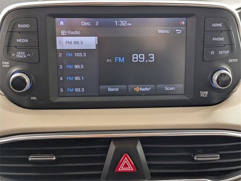 Used 2020 Hyundai Santa Fe SEL w/ Convenience Package image 19