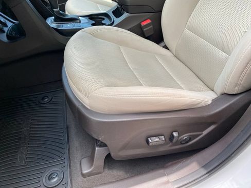 Used 2018 Hyundai Santa Fe Sport w/ 2.4L Value Package 02 FWD image 25