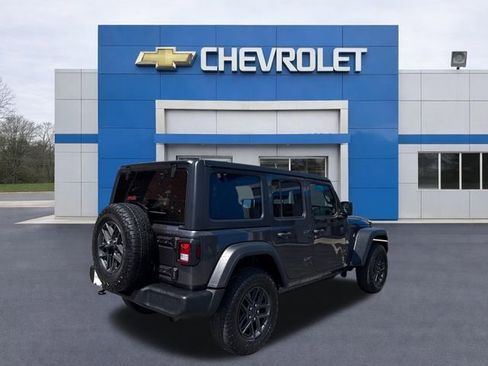 Used 2024 Jeep Wrangler Unlimited Sport AWD/4WD image 7
