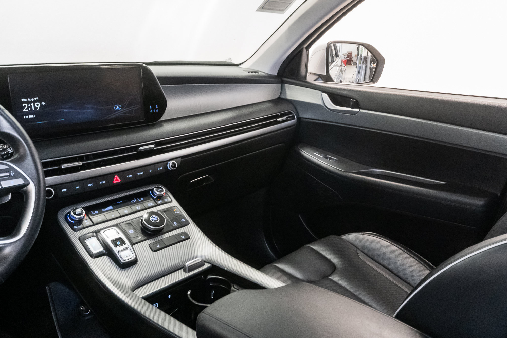 Used 2025 Hyundai Palisade SEL FWD image 11
