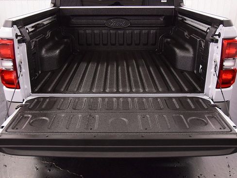 New 2025 Ford Maverick Lariat w/ Black Appearance Package image 7