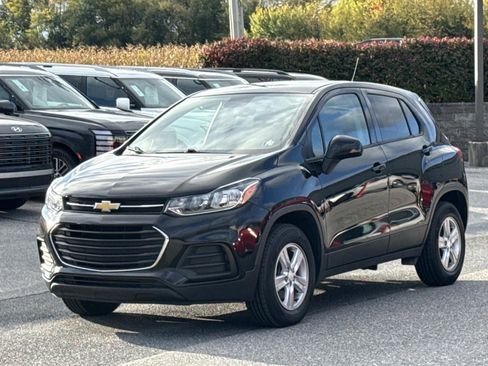 Used 2020 Chevrolet Trax LS w/ Tint and Cruise Package image 25