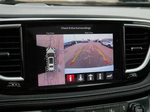 Used 2022 Chrysler Pacifica Limited w/ S Appearance Package image 31