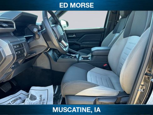 Used 2024 Toyota Tacoma TRD Off-Road AWD/4WD image 9