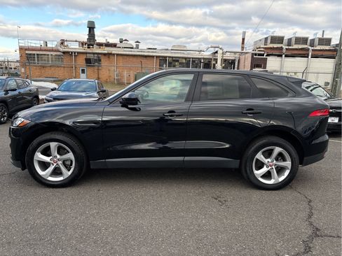 Used 2020 Jaguar F-PACE Premium image 4