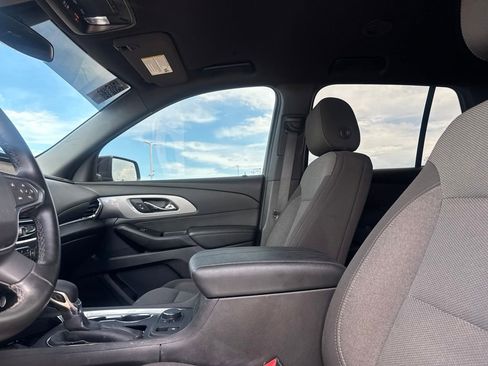 Used 2023 Chevrolet Traverse LT FWD image 39