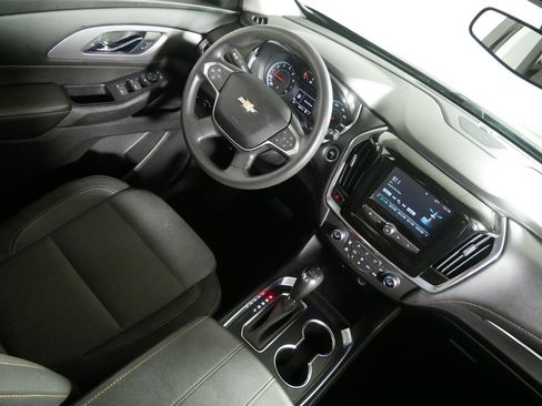 Used 2019 Chevrolet Traverse LS AWD/4WD image 9