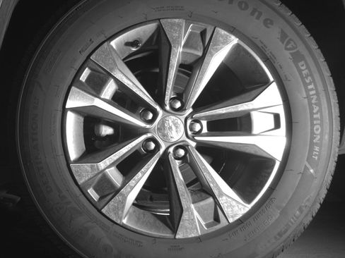 Used 2025 Chevrolet Equinox LT FWD image 14