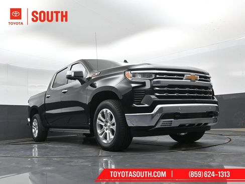 Used 2022 Chevrolet Silverado 1500 LTZ w/ Z71 Off-Road Package AWD/4WD image 43