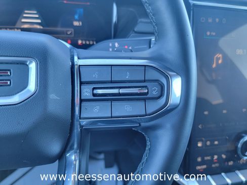 Used 2025 GMC Acadia Elevation image 21