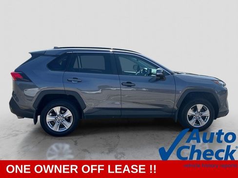 Used 2022 Toyota RAV4 XLE AWD/4WD image 8