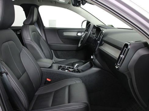 Certified 2026 Volvo XC40 B5 Ultra w/ Climate Package AWD/4WD image 29