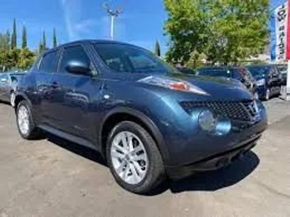 Used 2011 Nissan Juke SV w/ Chrome Pkg
