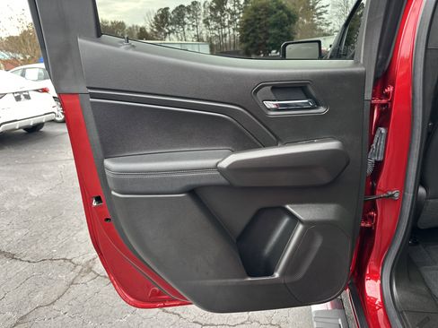 Certified 2025 Chevrolet Colorado LT w/ LT Convenience Package image 22