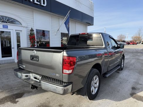 Used 2013 Nissan Titan SV w/ SV Value Truck Pkg image 6