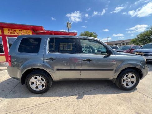 Used 2011 Honda Pilot LX image 3