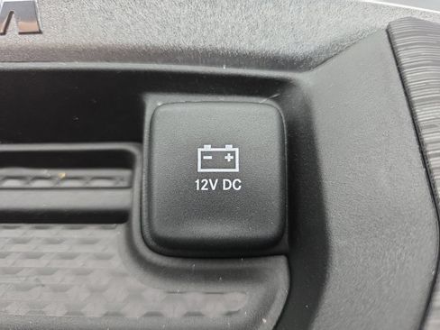 Used 2023 RAM 1500 Laramie AWD/4WD image 27