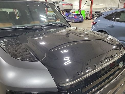 Used 2024 Land Rover Defender 110 X image 15