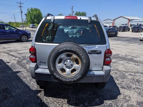 Used 2006 Jeep Liberty Sport AWD/4WD image 4