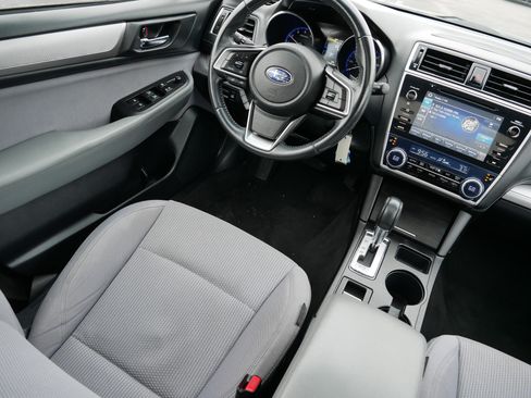 Used 2018 Subaru Outback 2.5i Premium image 9