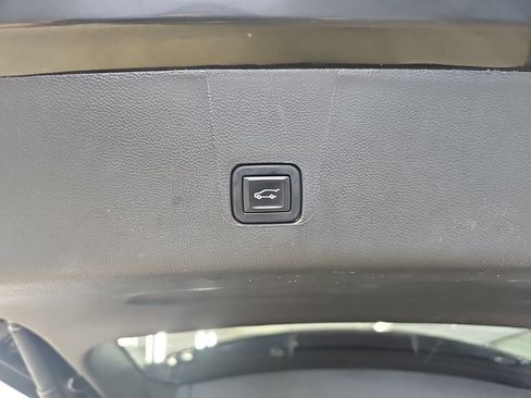 Certified 2023 Chevrolet Traverse High Country AWD/4WD image 18