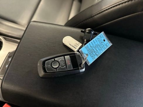 Used 2022 Ford Bronco Everglades image 33