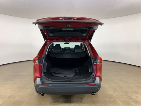 Used 2022 Toyota RAV4 XLE w/ XLE Grade Weather Package AWD/4WD image 12