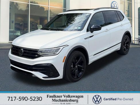 Used 2024 Volkswagen Tiguan SE R-Line AWD/4WD image 1