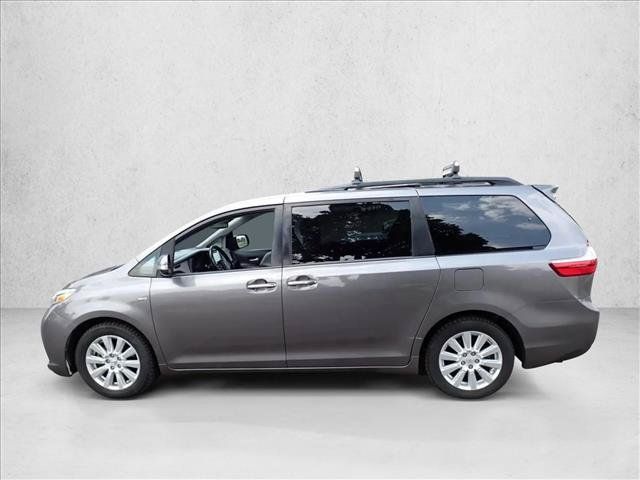 Used 2017 Toyota Sienna Limited AWD/4WD image 2