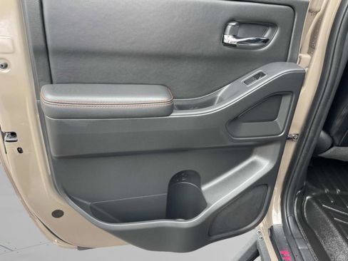 Used 2023 Nissan Frontier Pro-X w/ Pro-X Premium Package RWD image 14