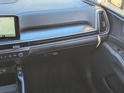 Certified 2025 Kia Sorento EX image 15