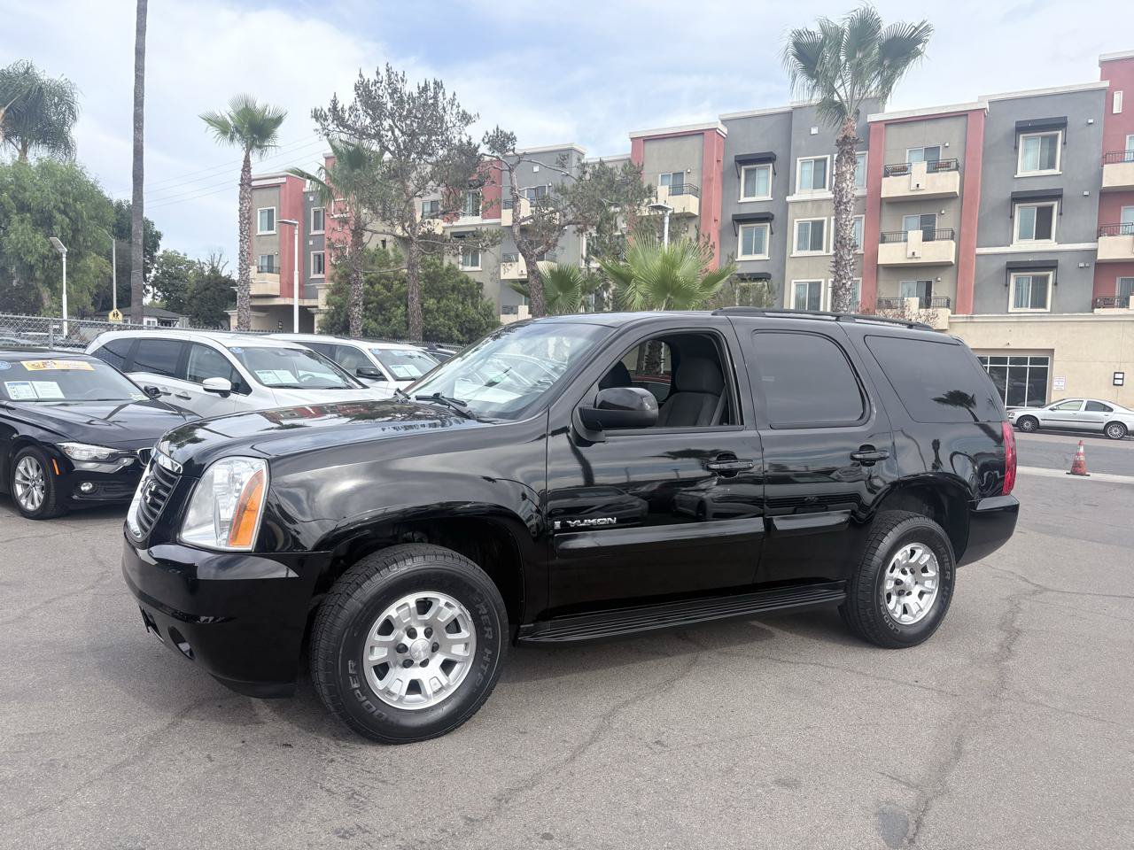Used 2008 GMC Yukon SLE AWD/4WD image 3